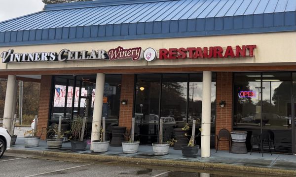 Vintner's Cellar Winery of Yorktown by null