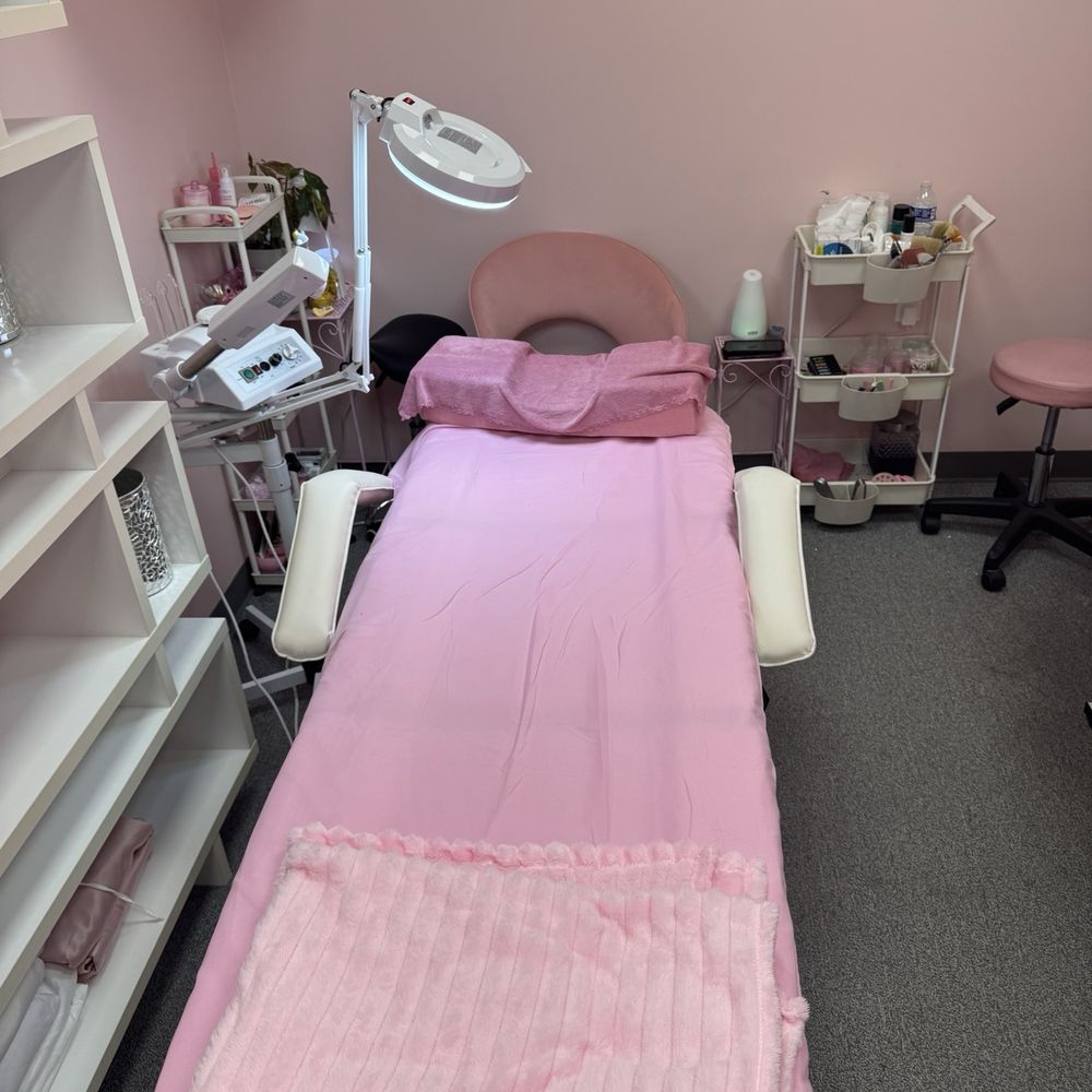 RKALLIZ Cosmetics - Facial area - Hair Salons Near Me - Dearborn, Michigan RKALLIZ Cosmetics - Facial area - Hair Salons Near Me - Dearborn, Michigan