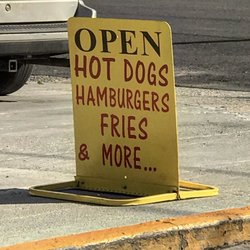 R & C Hotdog Shack - Entrance