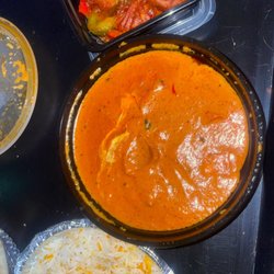 Cafe Everest - Paneer masala, chili Chilly Momo with Vegetables