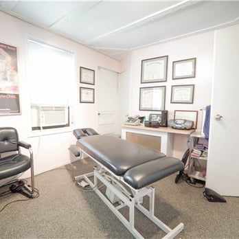 Nachmias Chiropractic - Adjustment room. - Chiropractors Near Me - Brooklyn, New York Nachmias Chiropractic - Adjustment room. - Chiropractors Near Me - Brooklyn, New York