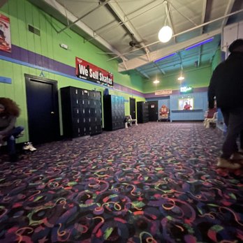 Robben's Roost Roller Skating - Skating Rinks Near Me - Louisville, Kentucky Robben's Roost Roller Skating - Skating Rinks Near Me - Louisville, Kentucky