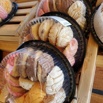 Jalisco Tortilla Factory - Beautiful palm sized concha! 12 for $5 or $6 I think - Grocery Near Me - Shelton, Washington