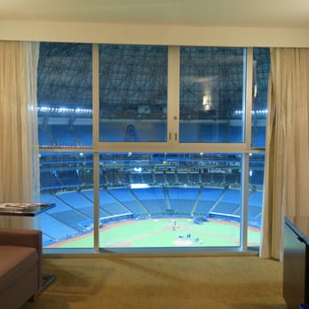 Toronto Marriott City Centre Hotel - You can't get closer to the field from your room! - Hotels Near Me - Toronto, Ontario
