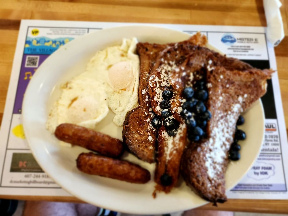 Food from Nick's Diner
