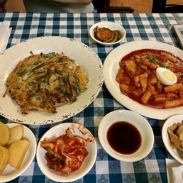 A7. Seafood Pancake, A5. Tteokbokki