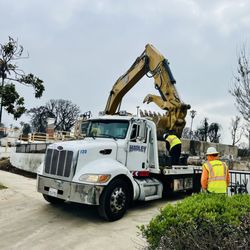 Hadley Tow - Costa Mesa - Hadley Tow helping out with Pacific Palisades