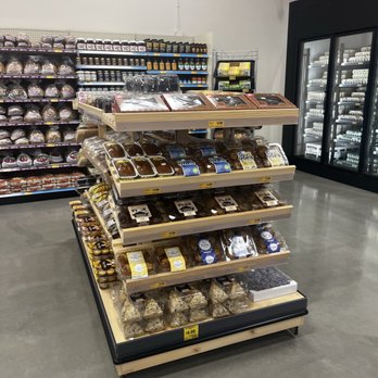 Grocery Outlet - Grocery Near Me - Clovis, California