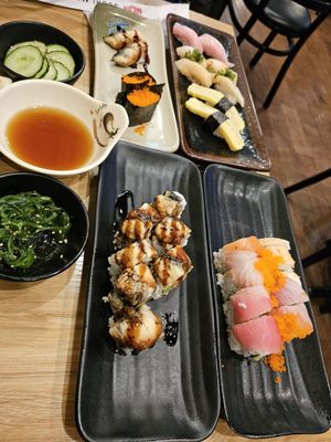 Sushi Mon by null