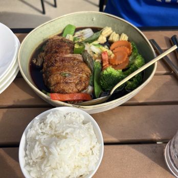 Sisters Thai - Thai Near Me - Potomac, Maryland