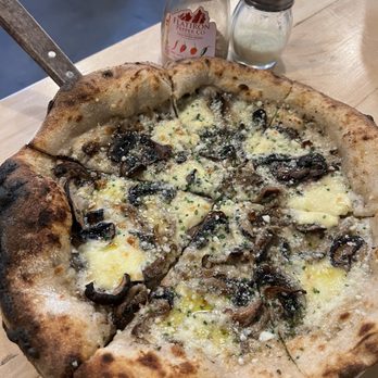 Guantonio's - MUSHROOM PIZZA - need I say more? - Pizza Near Me - Lodi, California