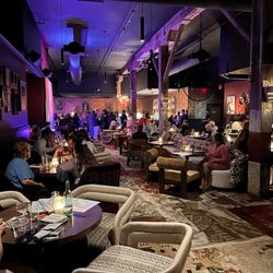 Jolie - Lounge views