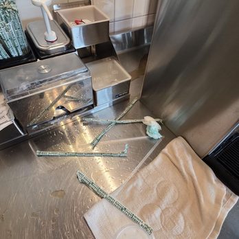 Wingstop - Absolute mess. - Chicken Wings Near Me - Reno, Nevada