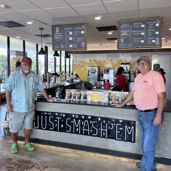 Just Smash'em - Owner "Gus" with customer Jesse - Acai Bowls Near Me - San Antonio, Texas Just Smash'em - Owner "Gus" with customer Jesse - Acai Bowls Near Me - San Antonio, Texas