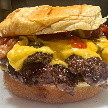 Retro Burger - Burgers Near Me - Chagrin Falls, Ohio
