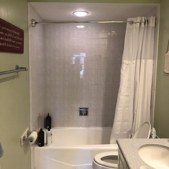 Floor & Decor - Original Kids Bath - Kitchen & Bath Near Me - Skokie, Illinois