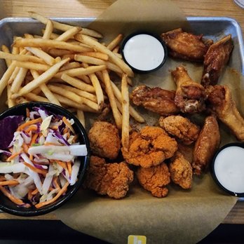 Buffalo Wild Wings - Bone/boneless combo - chipotle dry rub, honey garlic - Sports Bars Near Me - Oneonta, New York Buffalo Wild Wings - Bone/boneless combo - chipotle dry rub, honey garlic - Sports Bars Near Me - Oneonta, New York