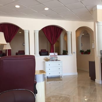 Daisy's Nails & Spa - View from the front, facing pedicure lounge - Day Spas Near Me - Plantation, Florida Daisy's Nails & Spa - View from the front, facing pedicure lounge - Day Spas Near Me - Plantation, Florida