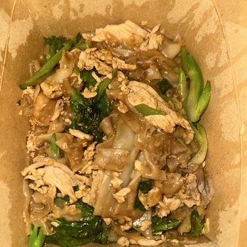 Dara - Pad See Ew - Thai Near Me - Philadelphia, Pennsylvania Dara - Pad See Ew - Thai Near Me - Philadelphia, Pennsylvania