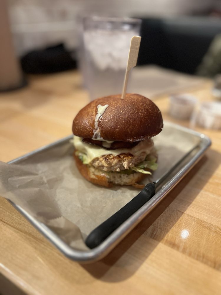 Hopdoddy Burger Bar