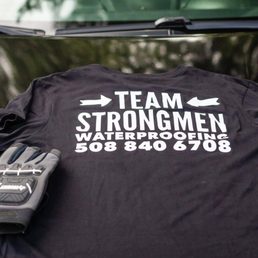 a t - shirt and gloves