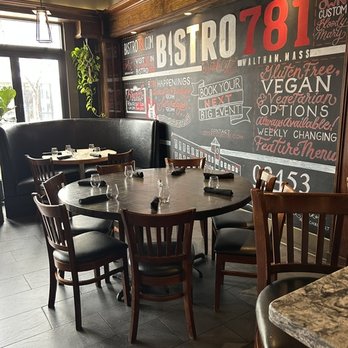 Bistro781 - interior - Breakfast & Brunch Near Me - Waltham, Massachusetts
