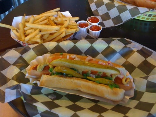Steve's Snappin' Dogs by null