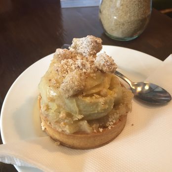 Maison Vauron - Gorgeous apple crumble - Beer, Wine & Spirits Near Me - Auckland, AUK Maison Vauron - Gorgeous apple crumble - Beer, Wine & Spirits Near Me - Auckland, AUK