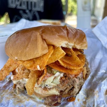Bee’s Barbecue - Madisonville - Bee sting sandwich - Barbeque Near Me - Cincinnati, Ohio Bee’s Barbecue - Madisonville - Bee sting sandwich - Barbeque Near Me - Cincinnati, Ohio