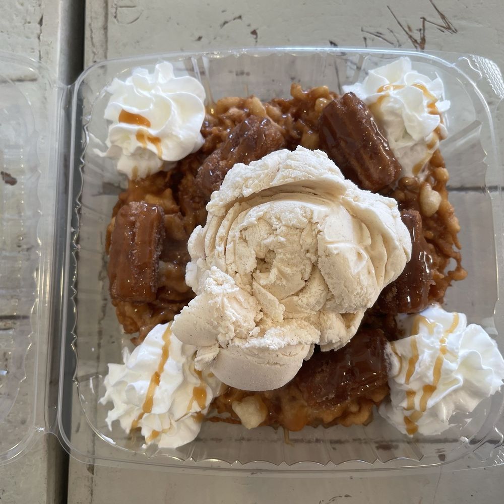 Churro-Chata Funnel Cake Churro-Chata Funnel Cake