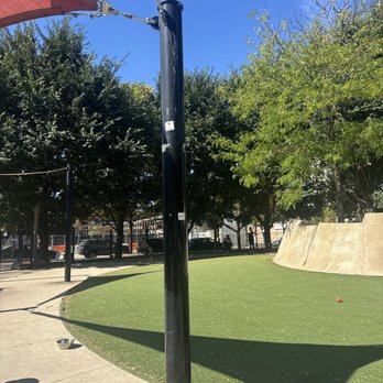 Fred Anderson Park - Dog Parks Near Me - Chicago, Illinois