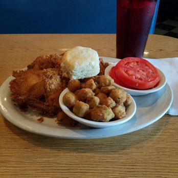 Diamond Restaurant - Fried Chicken, all white, sliced tomatoes and fried zokra. - Southern Near Me - Charlotte, North Carolina Diamond Restaurant - Fried Chicken, all white, sliced tomatoes and fried zokra. - Southern Near Me - Charlotte, North Carolina