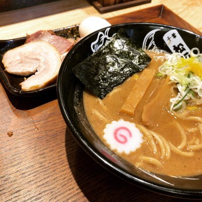 Ramen Tomita by null