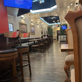 Detroit Pizza Pub - Seating - Bars Near Me - Ann Arbor, Michigan Detroit Pizza Pub - Seating - Bars Near Me - Ann Arbor, Michigan