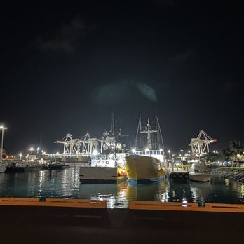 Nico's Pier 38 - The harbor - Seafood Near Me - Honolulu, Hawaii