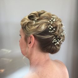 Salon Linnea - Wedding updo by josie