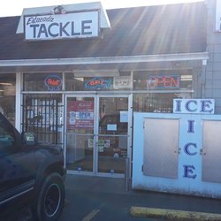 Estacada Tackle
