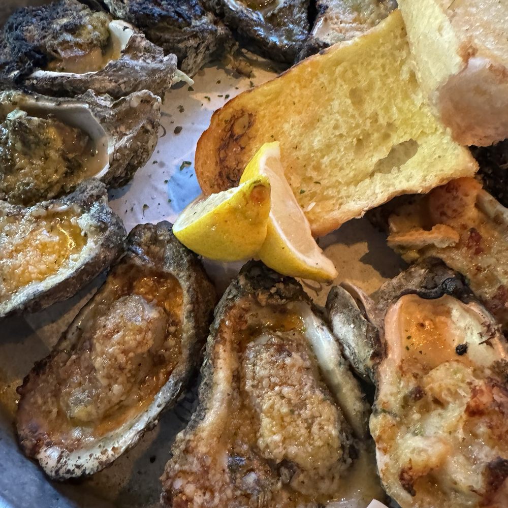 Half Shell Oyster House - Oyster sampler - Seafood Near Me - Biloxi, Mississippi Half Shell Oyster House - Oyster sampler - Seafood Near Me - Biloxi, Mississippi