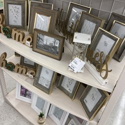 Burke’s Outlet - Frames