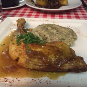 Chez Fernand - Amazing chicken and truffle mashed potatoes that are out of this world! - French Near Me - Paris, 75 Chez Fernand - Amazing chicken and truffle mashed potatoes that are out of this world! - French Near Me - Paris, 75