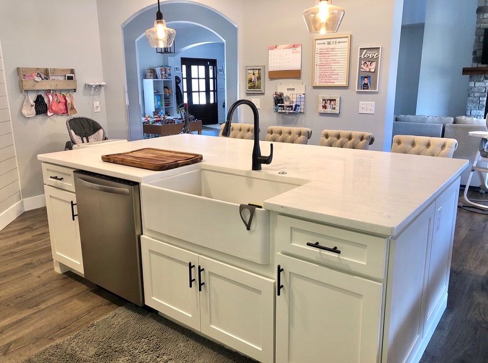 Slide of Mr Countertops