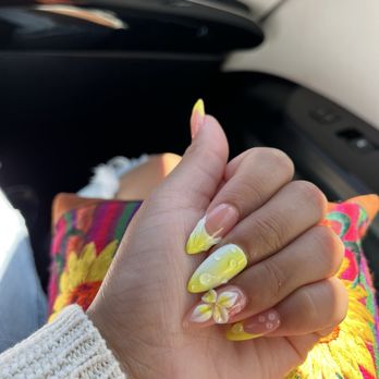 Pinks Nail Spa - Nail Salons Near Me - Los Angeles, California
