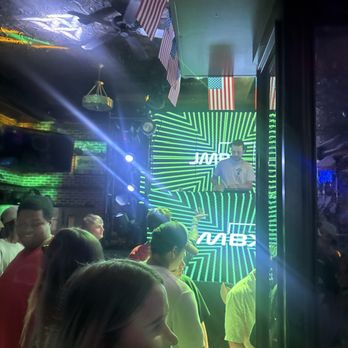 Uptown Social - Straight vibes - Bars Near Me - Charleston, South Carolina Uptown Social - Straight vibes - Bars Near Me - Charleston, South Carolina