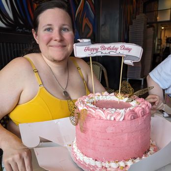Dds Heavenly Delights - Beautiful cake! - Desserts Near Me Dds Heavenly Delights - Beautiful cake! - Desserts Near Me