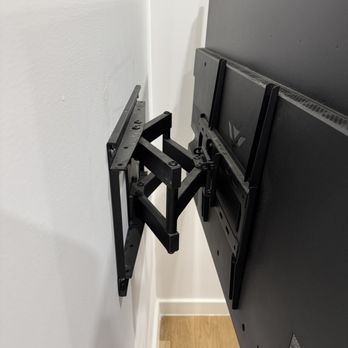 Mounting Pro NYC - Swivel mount - Handyman Near Me