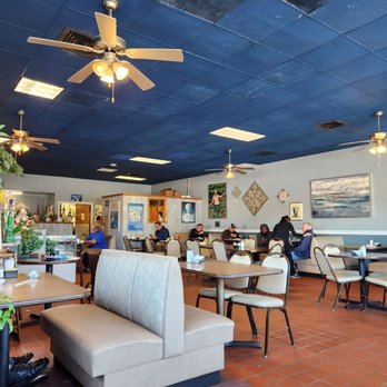 Chris's Restaurant - Interior - Caterers Near Me - Wilmington, North Carolina Chris's Restaurant - Interior - Caterers Near Me - Wilmington, North Carolina