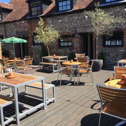 The George And Dragon Inn - The garden at the George & Dragon Inn Chichester