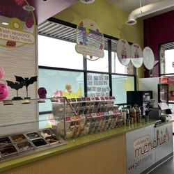 Menchie's Frozen Yogurt