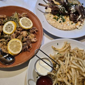 Dragonfly - Calamari, truffle fries and lamb lollipops - New American Near Me - Dallas, Texas
