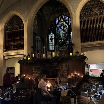 Ivy Restaurant - Ambience - Seafood Near Me - Wheaton, Illinois
